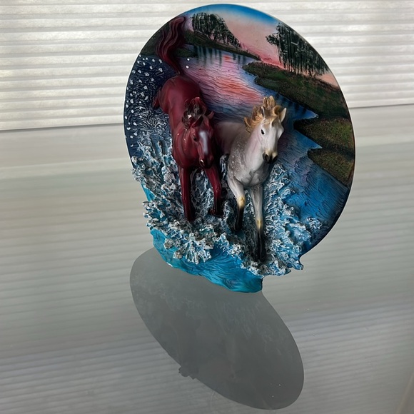 HORSE FIGURINE SCULPTURE vintage statue decor collectible resin plate stand / 3D - Picture 16 of 17